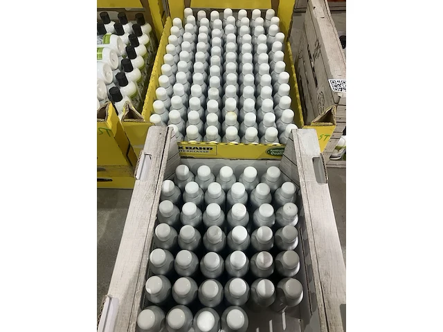 Ca. 141x semi-permanent color haarverf, chenice, pro vitamin color, light chestnut - afbeelding 1 van  7