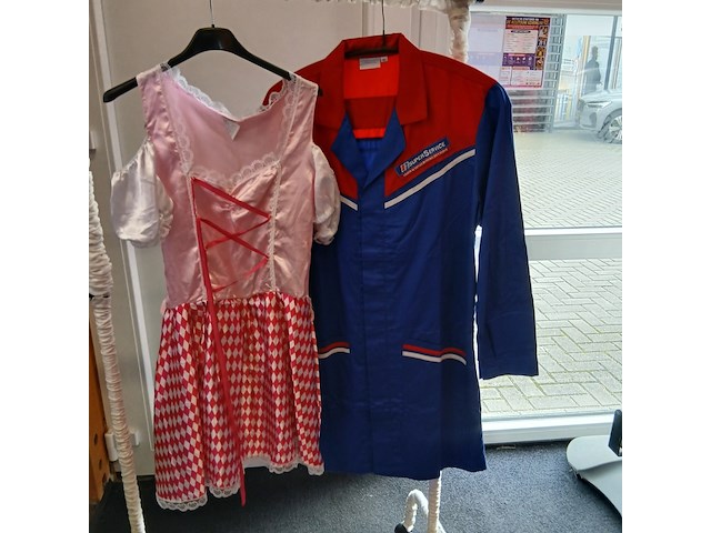 Ca. 141x voetbal pakjes en sportkleding - afbeelding 3 van  3