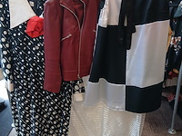 Ca. 141x zwart wit feestkleding en rockkleding - afbeelding 5 van  7