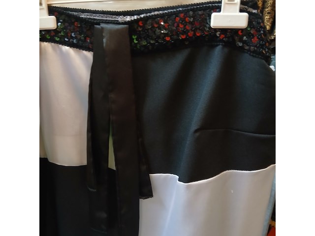 Ca. 141x zwart wit feestkleding en rockkleding - afbeelding 6 van  7