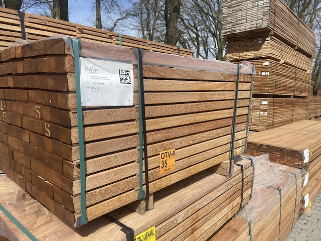 Ca. 143x angelim pedra regels geschaafd , 45x68mm, lengte 130cm - afbeelding 4 van  4