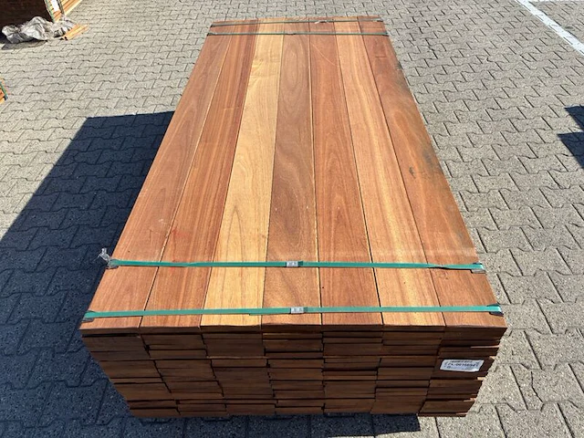 Ca. 147x guyana teak planken geschaafd, 21x145mm, lengte 220cm - afbeelding 1 van  3