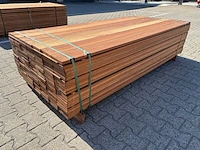 Ca. 147x guyana teak planken geschaafd, 21x145mm, lengte 220cm - afbeelding 2 van  3