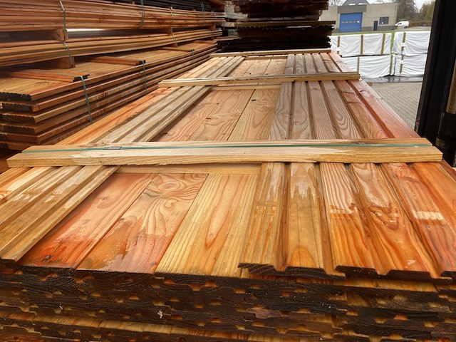 Ca. 149x douglas dubbele rhombus, 20x135mm, lengte 300cm - afbeelding 1 van  3