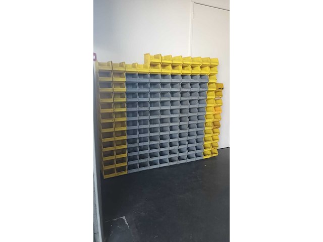 Ca. 149x magazijnbakken met grijp opening, grijs / geel - afbeelding 1 van  6
