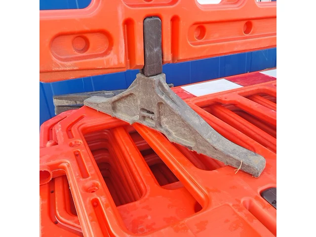 Ca. 14x afzethek met draaibare anti-trip voeten - afbeelding 6 van  7