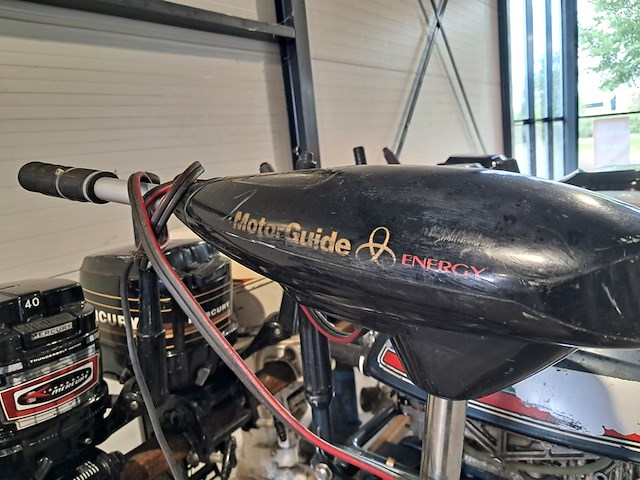 Ca. 14x buitenboordmotoren, o.a. suzuki, honda, mercury en yamaha - afbeelding 6 van  33