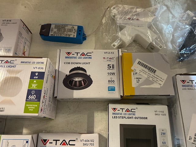 Ca. 14x diverse led verlichting, w.o. v-tac - afbeelding 4 van  5
