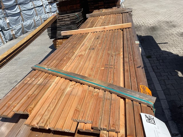Ca. 14x dougals design profiel, 22x142mm, lengte 400cm - afbeelding 1 van  3
