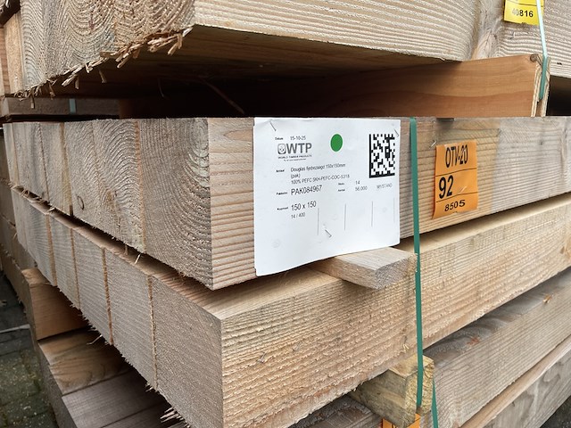 Ca. 14x douglas balken fijnbezaagd, 150x150mm, lengte 400cm - afbeelding 4 van  4