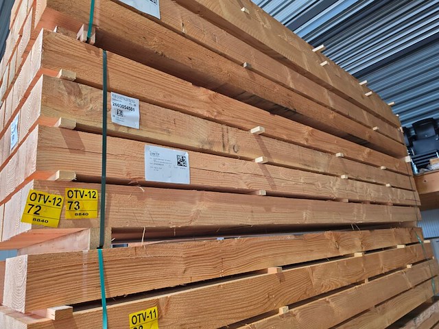 Ca. 14x douglas balken fijnbezaagd, 150x150mm, lengte 400cm - afbeelding 4 van  4