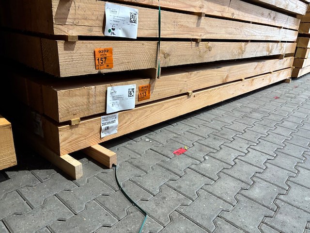 Ca. 14x douglas balken fijnbezaagd, 150x150mm, lengte 400cm - afbeelding 4 van  4