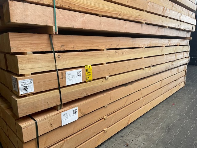Ca. 14x douglas balken fijnbezaagd, 150x150mm, lengte 500cm - afbeelding 4 van  4