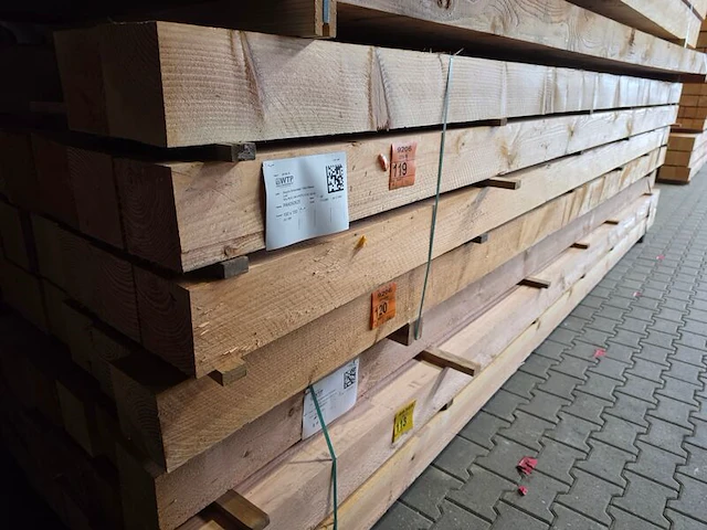 Ca. 14x douglas balken fijnbezaagd, 150x150mm, lengte 500cm - afbeelding 4 van  4