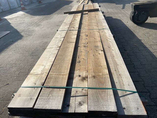 Ca. 14x douglas planken fijnbezaagd, 30x190mm, lengte 1/300cm, 13/500cm - afbeelding 1 van  3