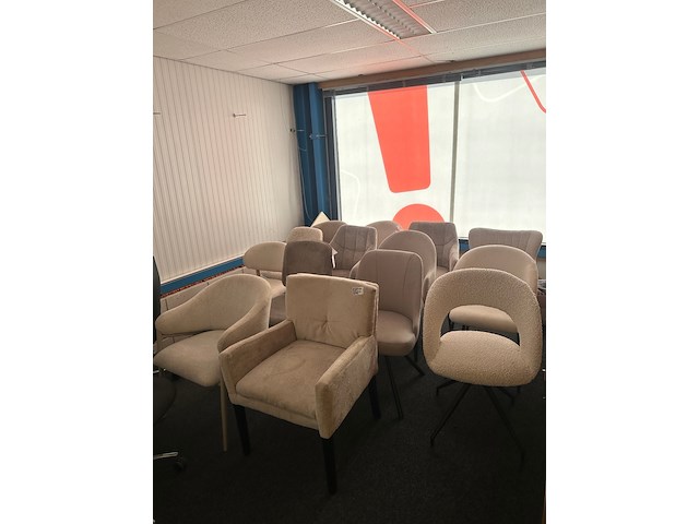 Ca. 14x eetkamerstoelen, beige - afbeelding 1 van  8