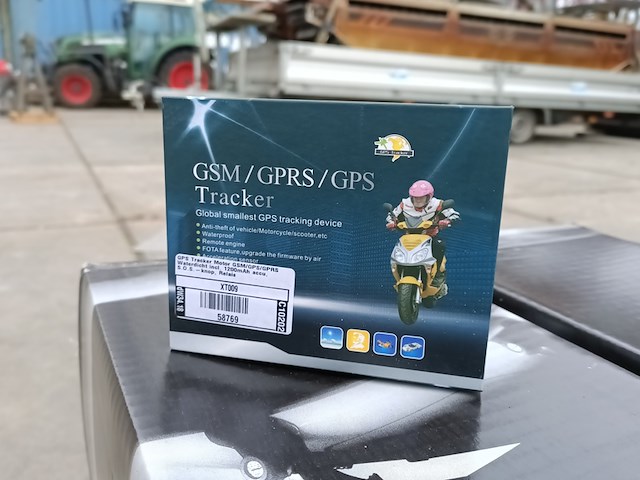 Ca. 14x gsm/ gprs/ gps tracker - afbeelding 1 van  5