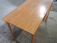 Ca. 14x kantinetafel en 1x bureau, o.a. schilte - afbeelding 2 van  10