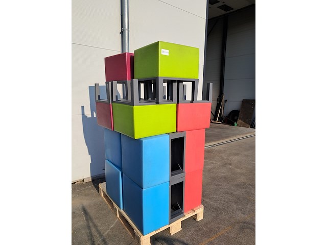 Ca. 14x krukje, rood, groen, blauw en roze - afbeelding 1 van  4