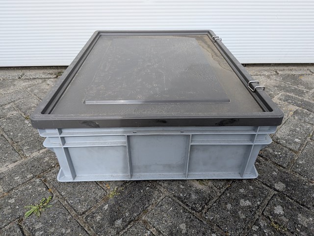 Ca. 14x stapelbare kunststof koffer, engels, e-line - afbeelding 7 van  7