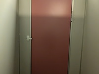 Ca. 15 meter dubbelzijdige kleedruimte-module — 23x kleedkamer - afbeelding 9 van  11