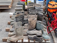 Ca. 15 paar diverse laarzen