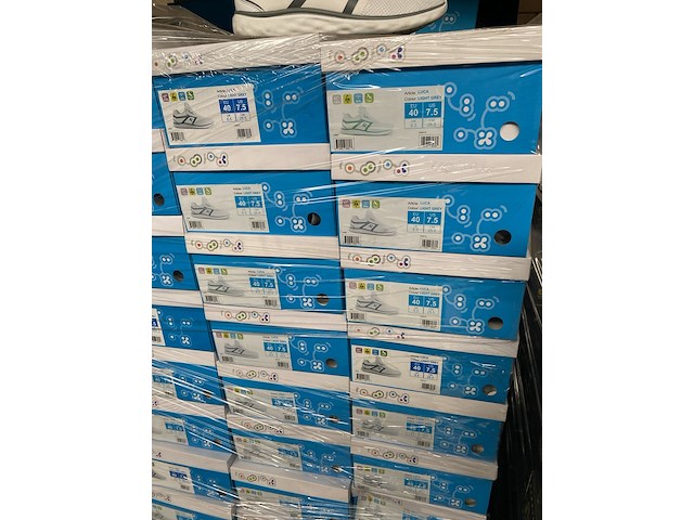 Ca. 1500x sportschoenen, diverse maten en modellen - afbeelding 2 van  6