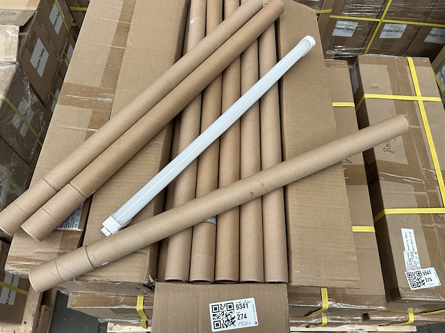 Ca. 150x led tube 9w 4000k 587 mm, qbright, qb-lt-9w-4k-105-587 - afbeelding 1 van  3