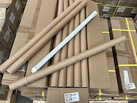 Ca. 150x led tube 9w 4000k 587 mm, qbright, qb-lt-9w-4k-105-587 - afbeelding 1 van  3