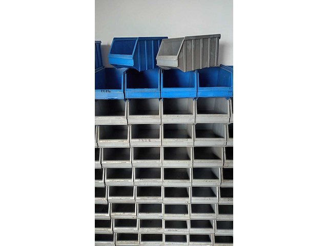 Ca. 150x magazijnbak met grijp opening, overtoom, transporter, grijs / chroom - afbeelding 4 van  4