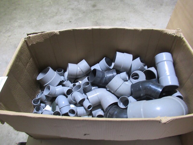 Ca 150x pvc bochten/verlopen, etc dyka - afbeelding 1 van  2