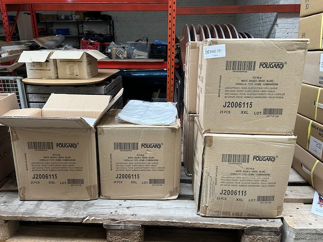 Ca. 150x witte overall, poligard - afbeelding 3 van  4