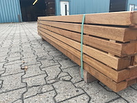 Ca. 151x guyana teak onderliggers geschaafd, 45x68mm, lengte 155cm - afbeelding 3 van  4