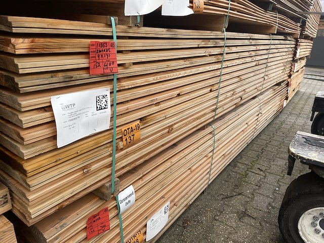 Ca. 152x douglas zweeds rabat, 21x190mm, lengte 400cm - afbeelding 2 van  3