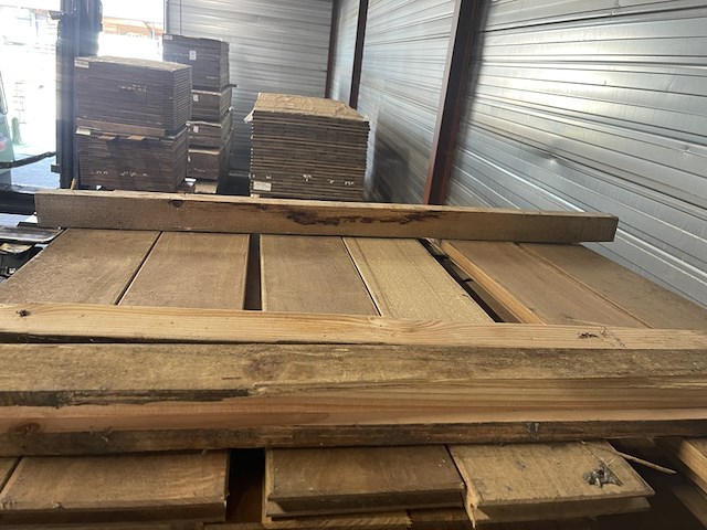 Ca. 152x guyana ipé kopse veer en groef (buitenparket), 21x145mm, lengte 95cm - afbeelding 1 van  3