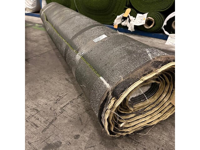 Ca. 15m2 kunstgras, 10 mm hoog, groen, wit - afbeelding 1 van  2