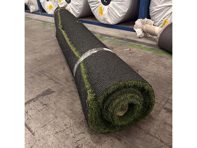 Ca. 15m2 kunstgras, 40 mm hoog, groen - afbeelding 1 van  1