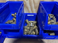 Ca. 15x assortimentsbak met diverse messing koppelingen - afbeelding 5 van  13
