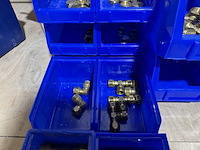 Ca. 15x assortimentsbak met diverse messing koppelingen - afbeelding 13 van  13