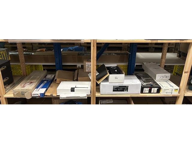 Ca. 15x badkamer/sanitair accessoires en toebehoren w.o. alterna, artemide, eleganta, geesa - afbeelding 1 van  8