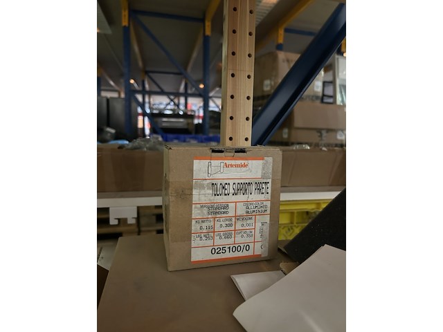 Ca. 15x badkamer/sanitair accessoires en toebehoren w.o. alterna, artemide, eleganta, geesa - afbeelding 6 van  8