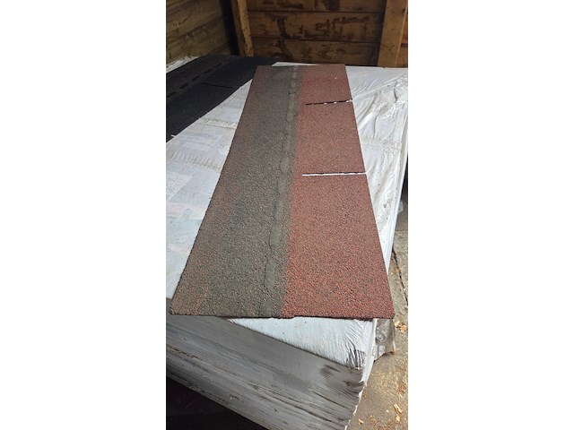 Ca. 15x dakshingles, iko, rood - afbeelding 2 van  3