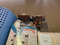Ca. 15x dieren artikelen w.o. transportbox, krabpaal, hondenvoerbak, w.o. dexas, zolux, rodo rabbit - afbeelding 6 van  7