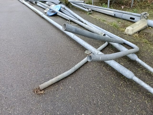 Ca. 15x diverse (licht) masten - afbeelding 2 van  9