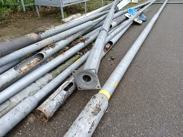 Ca. 15x diverse (licht) masten - afbeelding 5 van  9
