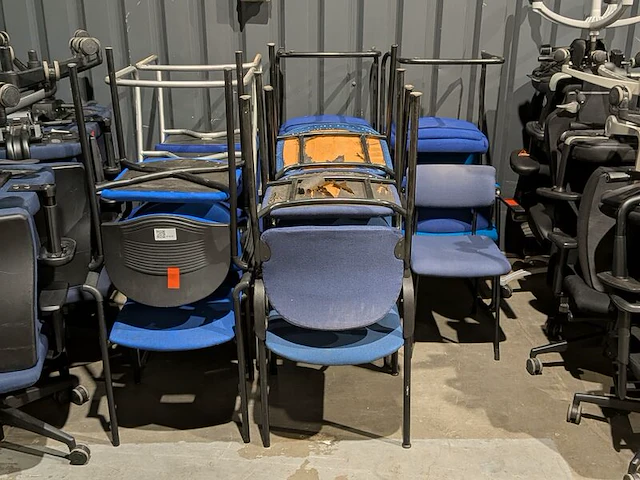 Ca. 15x diverse vergaderstoelen, blauw - afbeelding 2 van  4