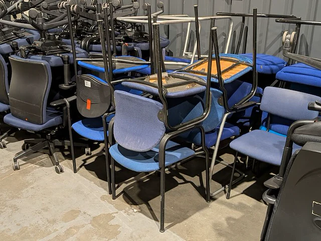 Ca. 15x diverse vergaderstoelen, blauw - afbeelding 4 van  4