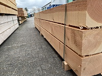Ca. 15x douglas balken fijnbezaagd, 200x200mm, lengte 300cm - afbeelding 2 van  4