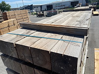 Ca. 15x douglas balken fijnbezaagd, 200x200mm, lengte 300cm - afbeelding 1 van  3