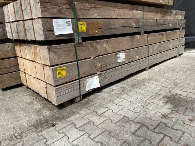 Ca. 15x douglas balken fijnbezaagd, 200x200mm, lengte 400cm - afbeelding 4 van  4